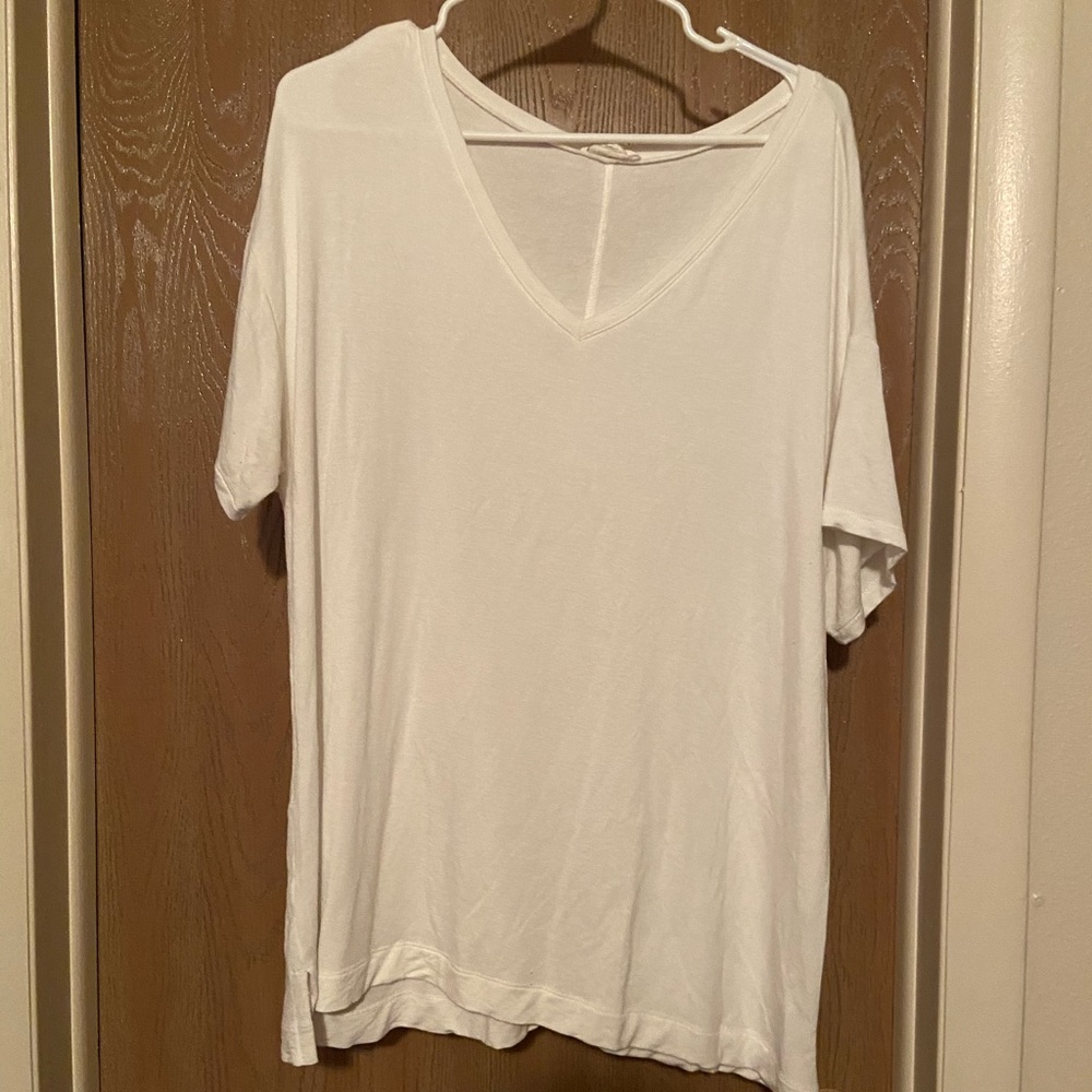 White vneck tee